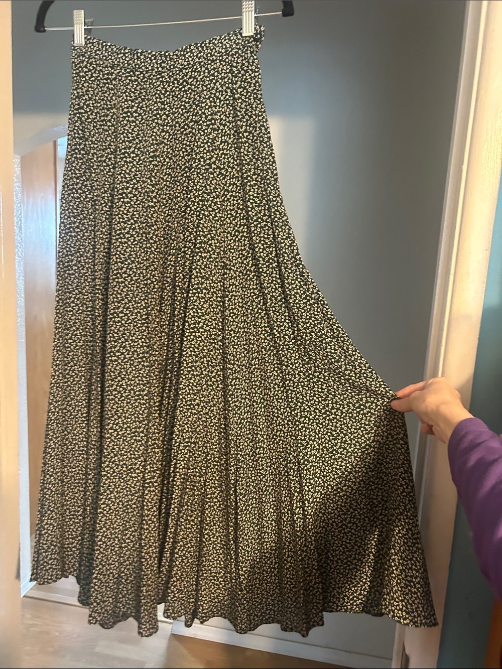 Laura Ashley Dark Green Floral Maxi Skirt size 6 US